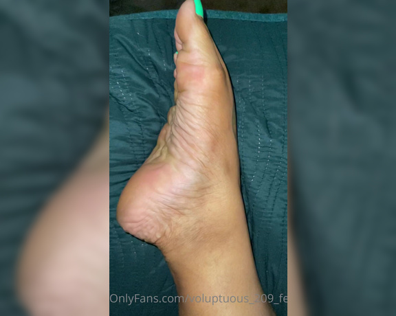 Voluptuous209feet aka voluptuous_209_feet OnlyFans - 08-11-2021 - Slow mo wrinkles