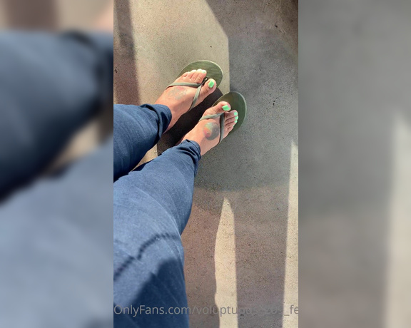 Voluptuous209feet aka voluptuous_209_feet OnlyFans - 02-08-2021 - Random public viewing