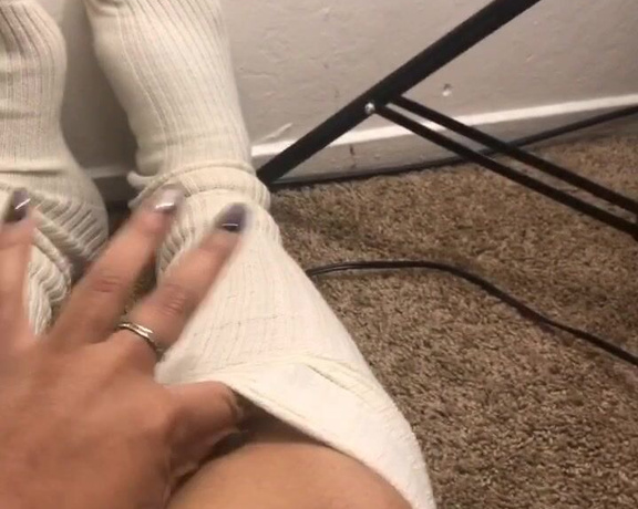 Voluptuous209feet aka voluptuous_209_feet OnlyFans - 12-22-2020 - Socks anyone