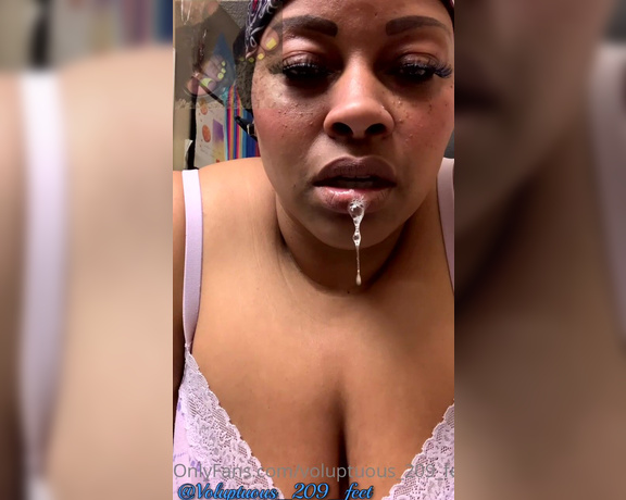 Voluptuous209feet aka voluptuous_209_feet OnlyFans - 02-11-2021 - I kno your thirsty open up baby”