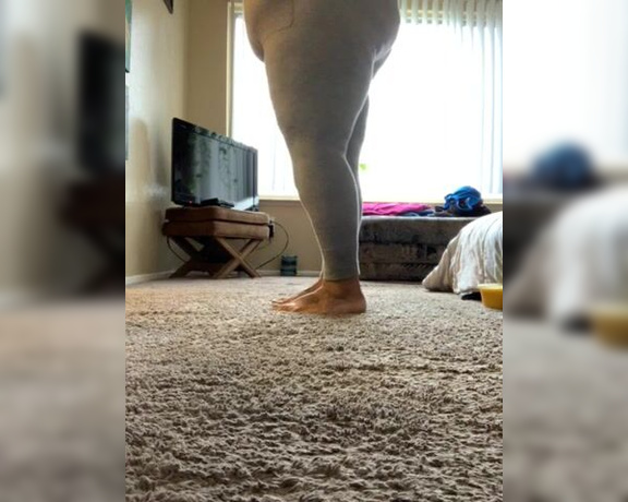 Voluptuous209feet aka voluptuous_209_feet OnlyFans - 12-01-2019 - Random recording this am half ass yoga