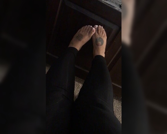 Voluptuous209feet aka voluptuous_209_feet OnlyFans - 12-16-2019 - Archives as former Voluptuous209fert