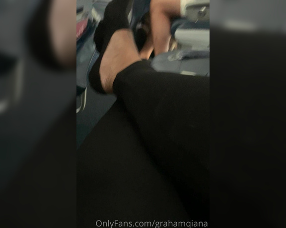 Voluptuous209feet aka voluptuous_209_feet OnlyFans - 05-17-2020 - Landed safely