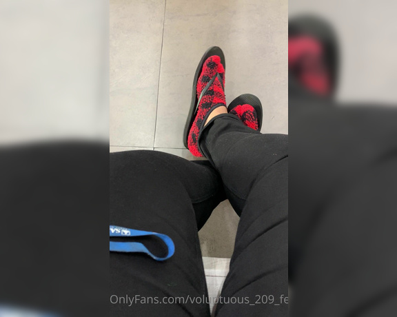 Voluptuous209feet aka voluptuous_209_feet OnlyFans - 01-29-2021 - Sitting waiting on my dash order made this clip