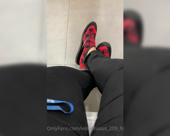 Voluptuous209feet aka voluptuous_209_feet OnlyFans - 01-29-2021 - Sitting waiting on my dash order made this clip