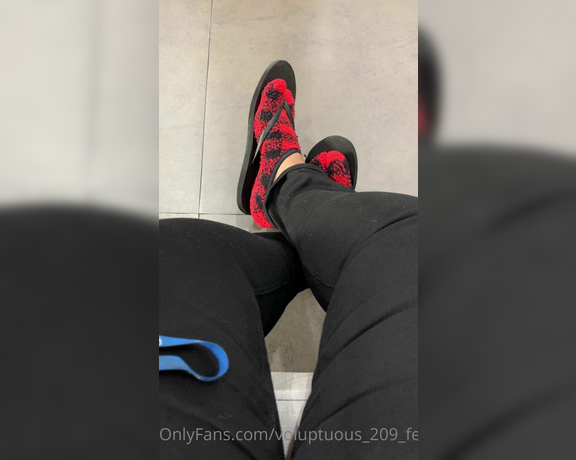 Voluptuous209feet aka voluptuous_209_feet OnlyFans - 01-29-2021 - Sitting waiting on my dash order made this clip