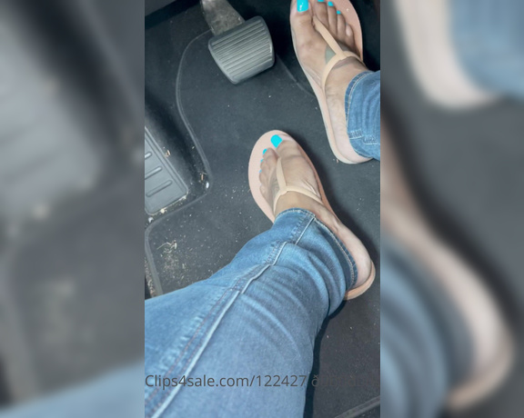 Voluptuous209feet aka voluptuous_209_feet OnlyFans - 09-03-2021 - Im outside s I have very little energy but, I have a surprise for you all