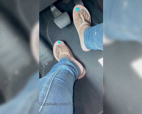 Voluptuous209feet aka voluptuous_209_feet OnlyFans - 09-03-2021 - Im outside s I have very little energy but, I have a surprise for you all