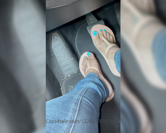 Voluptuous209feet aka voluptuous_209_feet OnlyFans - 09-03-2021 - Im outside s I have very little energy but, I have a surprise for you all