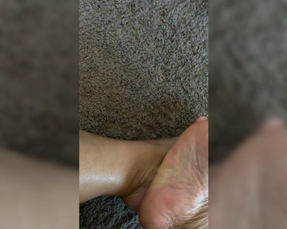 Voluptuous209feet aka voluptuous_209_feet OnlyFans - 11-11-2019 - Hummm