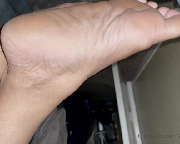 Voluptuous209feet aka voluptuous_209_feet OnlyFans - 01-02-2022 - Jus some big ass feet for ya feed