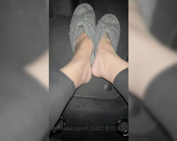 Voluptuous209feet aka voluptuous_209_feet OnlyFans - 10-19-2021 - Early am footwear