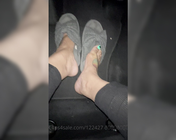 Voluptuous209feet aka voluptuous_209_feet OnlyFans - 10-19-2021 - Early am footwear