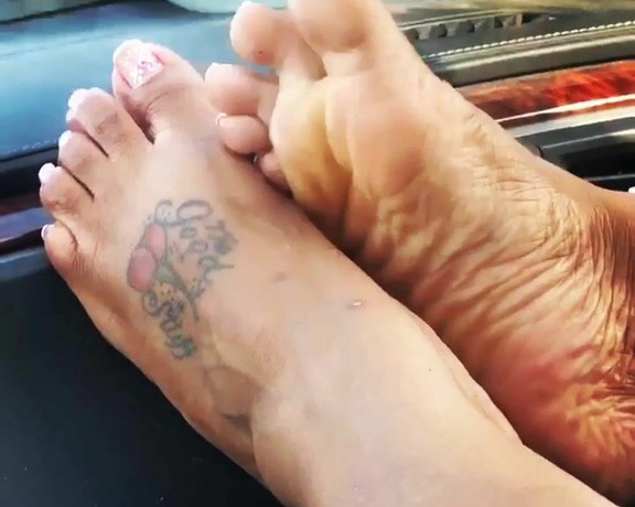 Voluptuous209feet aka voluptuous_209_feet OnlyFans - 04-23-2021 - Video 338388