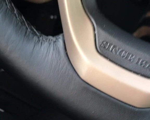 Voluptuous209feet aka voluptuous_209_feet OnlyFans - 04-15-2020 - In my Jeep