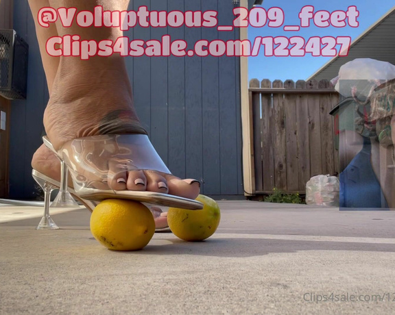 Voluptuous209feet aka voluptuous_209_feet OnlyFans - 08-07-2022 - Get ready for this juicy crush fellas I’m tellin y’all this goin have y’all