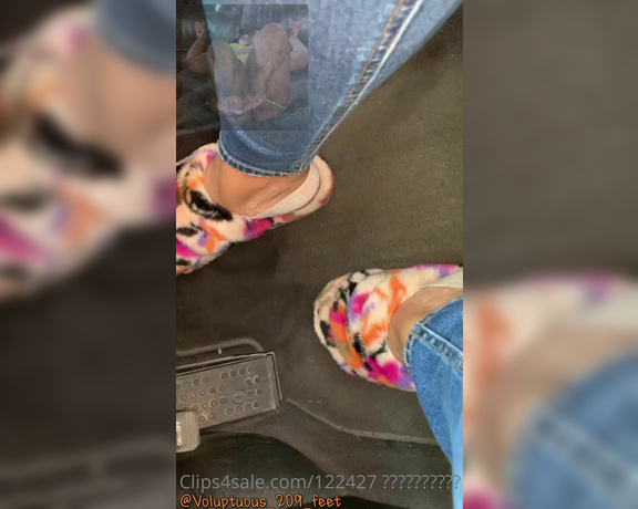 Voluptuous209feet aka voluptuous_209_feet OnlyFans - 11-07-2021 - I have soooo many videos old n new that sometimes I’m not sure what’s posted hopefully