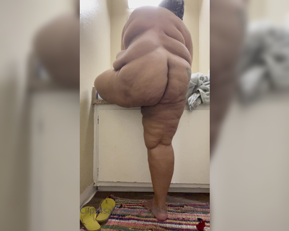 Voluptuous209feet aka voluptuous_209_feet OnlyFans - 10-09-2021 - Welcome home sweetheart grab sum lube and relax I’m naked 90% of the time if I’m