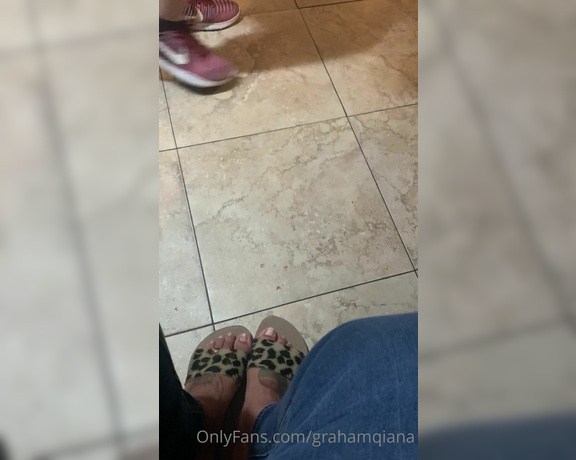 Voluptuous209feet aka voluptuous_209_feet OnlyFans - 06-06-2020 - Last night while my family partied