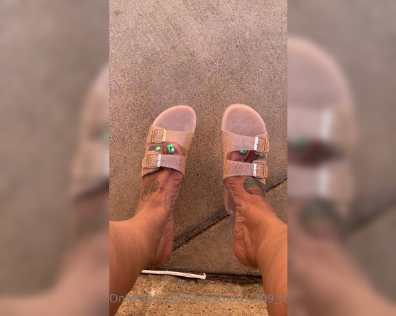 Voluptuous209feet aka voluptuous_209_feet OnlyFans - 05-07-2021 - Public dangling DMV