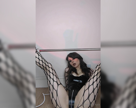 Fawn Fxck aka goddessoffxck OnlyFans - 01-31-2024 - My legs are spread for you