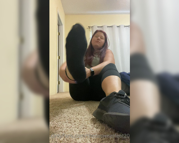 TheseSweetFeet aka thesesweetfeet20 OnlyFans - 10-07-2021 - It’s still 90 degrees in Texas I’ve been running around for work all day long My