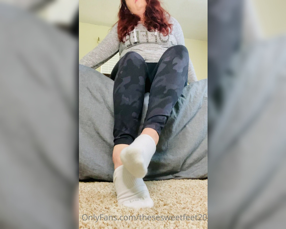 TheseSweetFeet aka thesesweetfeet20 OnlyFans - 02-14-2021 - Clean the sweat off my soft soles with your tongue as you begin to worship your