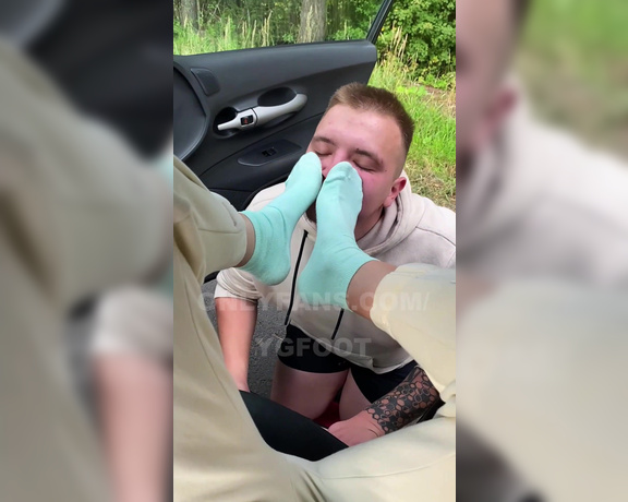 Ygfoot aka ygfoot OnlyFans - 07-13-2024 - Ordered my slave to make a quick stop, so he can fulfill his duties