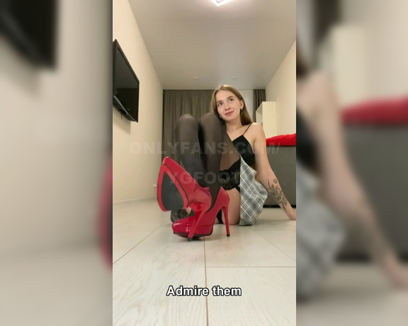 Ygfoot aka ygfoot OnlyFans - 07-02-2024 - Do you know what youre going to do today You will suck my heels while Im