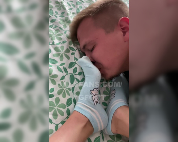 Ygfoot aka ygfoot OnlyFans - 06-18-2024 - You wanna keep smelling my socks!