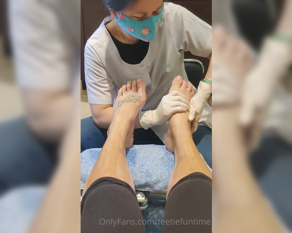 Feetiefuntime aka feetiefuntime OnlyFans - 11-03-2020 - Getting pampered with pedi awesome foot massage