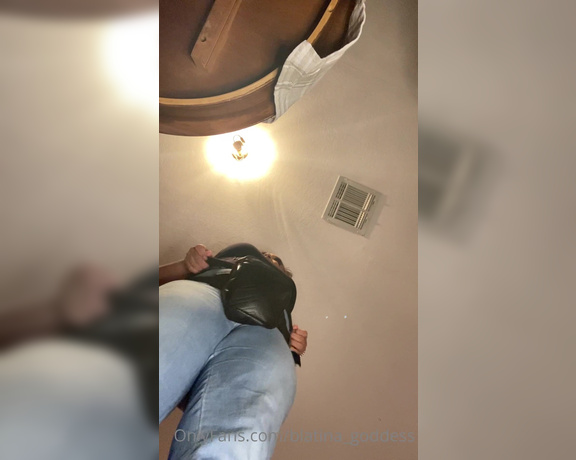 Blatina_Goddess aka blatina_goddess OnlyFans - 01-30-2021 - Giantess vid for the foot fellas who enjoy POV