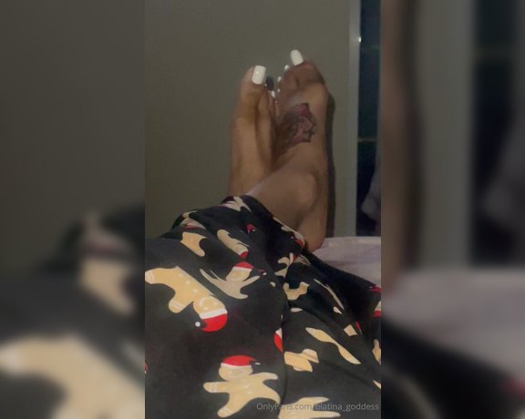 Blatina_Goddess aka blatina_goddess OnlyFans - 03-13-2024 - Some foot teasing sexy white toes