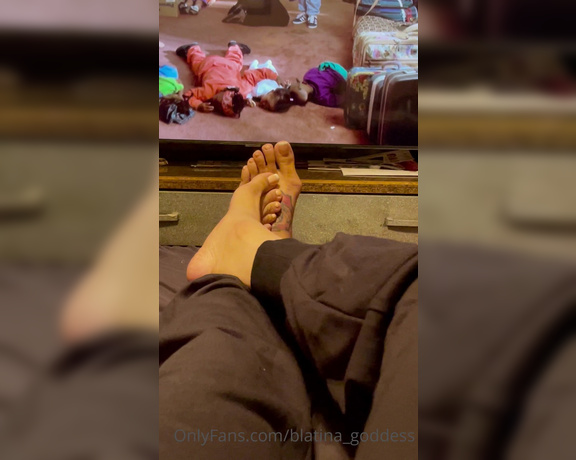 Blatina_Goddess aka blatina_goddess OnlyFans - 10-10-2021 - Watchin old movies lol while you look at my feet