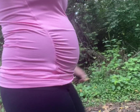 Sunny Zass aka milfparadise OnlyFans - 08-19-2021 - POV Your a tiny man and a big pregnant woman walks over you