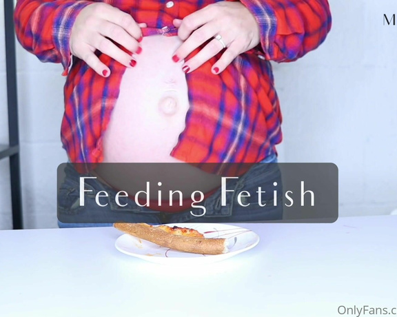 Sunny Zass aka milfparadise OnlyFans - 12-07-2021 - NEW VID Feeding Fetish Open DM