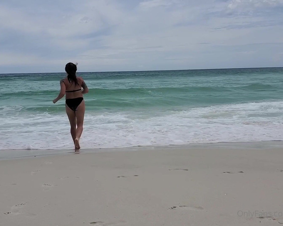 Sunny Zass aka milfparadise OnlyFans - 05-29-2020 - Taking a dip in the gulf