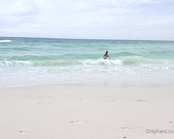 Sunny Zass aka milfparadise OnlyFans - 05-29-2020 - Taking a dip in the gulf