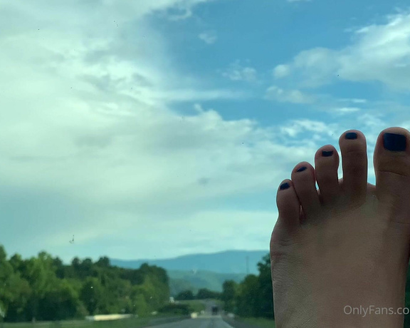 Sunny Zass aka milfparadise OnlyFans - 07-28-2020 - Road trippin’