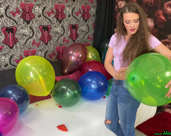 Clips4Sale - Hol 853 leyla  nail and sit2pop crystal balloons web