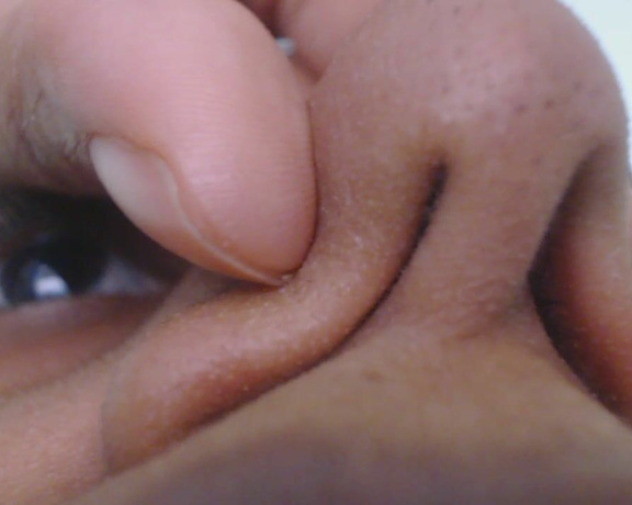 Fetish Clips And Beyond - Up Close Nose Flare And Nose Pinch