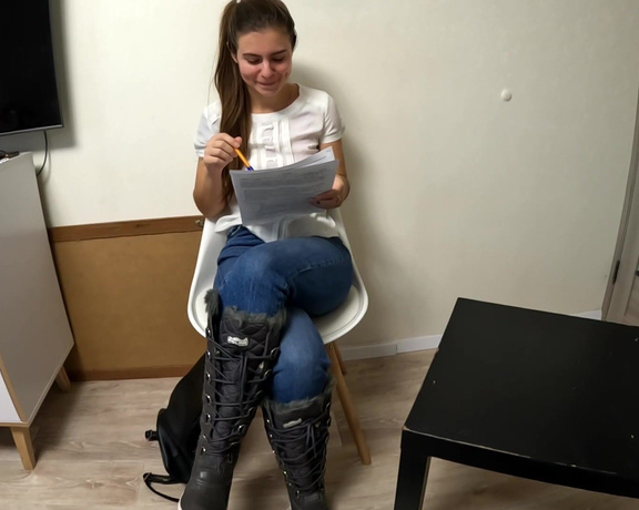 Honeybabe clipstore - Bad College Girl Dirty Smelly Socks And Boots Footjob