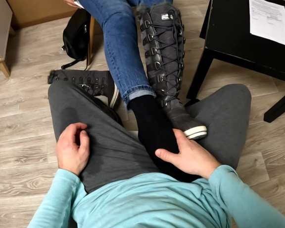 Honeybabe clipstore - Bad College Girl Dirty Smelly Socks And Boots Footjob