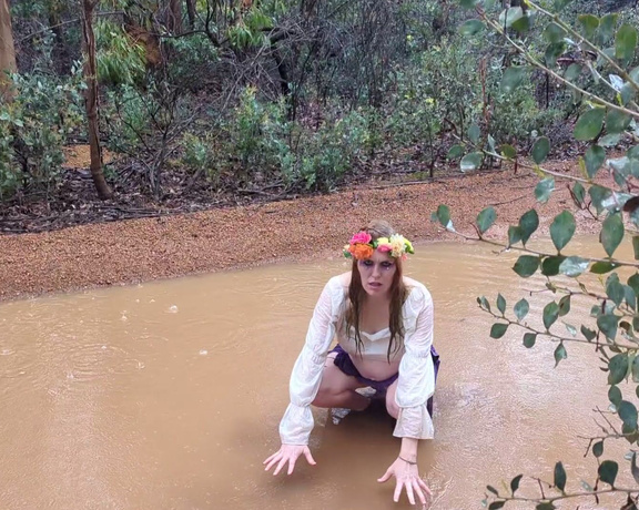 Alicejp aka alicejp90 OnlyFans - This forest fairy loves to bathe in muddy puddles 485543