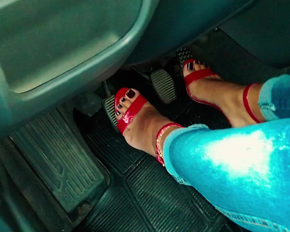 Goddess Penelope aka penelopefeet_ OnlyFans - 03-15-2022 - A sexy pedal pumping