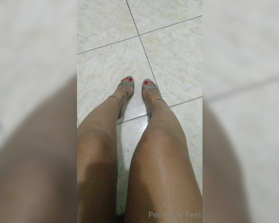 Goddess Penelope aka penelopefeet_ OnlyFans - 08-21-2020 - Curve se escravo