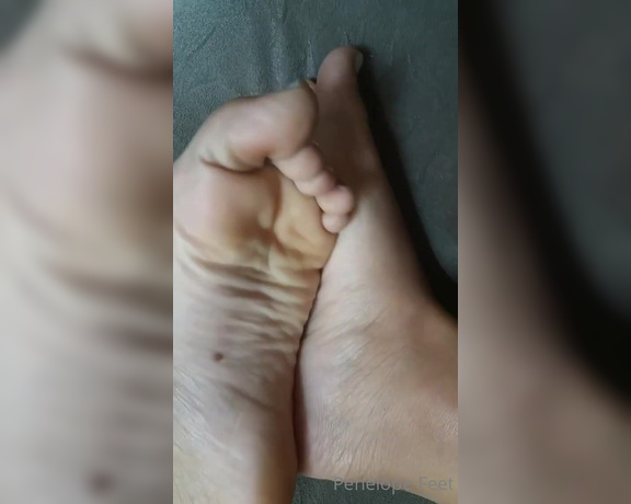 Goddess Penelope aka penelopefeet_ OnlyFans - 08-18-2020 - come lick the soles