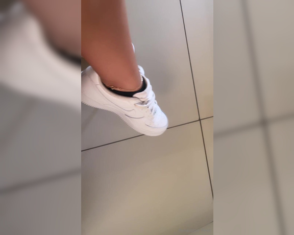 Goddess Penelope aka penelopefeet_ OnlyFans - 11-06-2023 - Video 911978