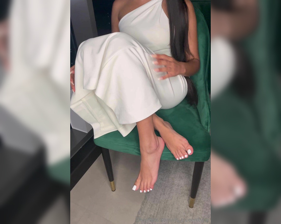 Its queen kylie aka its_queenkylie OnlyFans - 06-10-2024 - Do you like my new dress