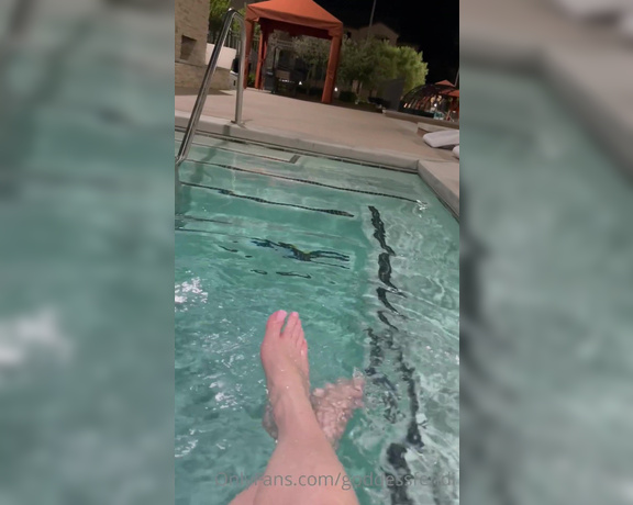 Fendi Feet aka Goddessfendi OnlyFans - I was admiring my pretty pink toes in the jacuzzi last night Drop a tip to help me pay for them